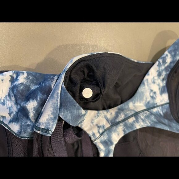Lululemon Mesh With Me Tank
Naval Blue / Sea Side Silver Fox Alberta Lake - Picture 8 of 11